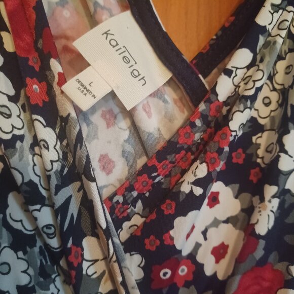 Floral Dress, Large, never worn - Picture 2 of 8